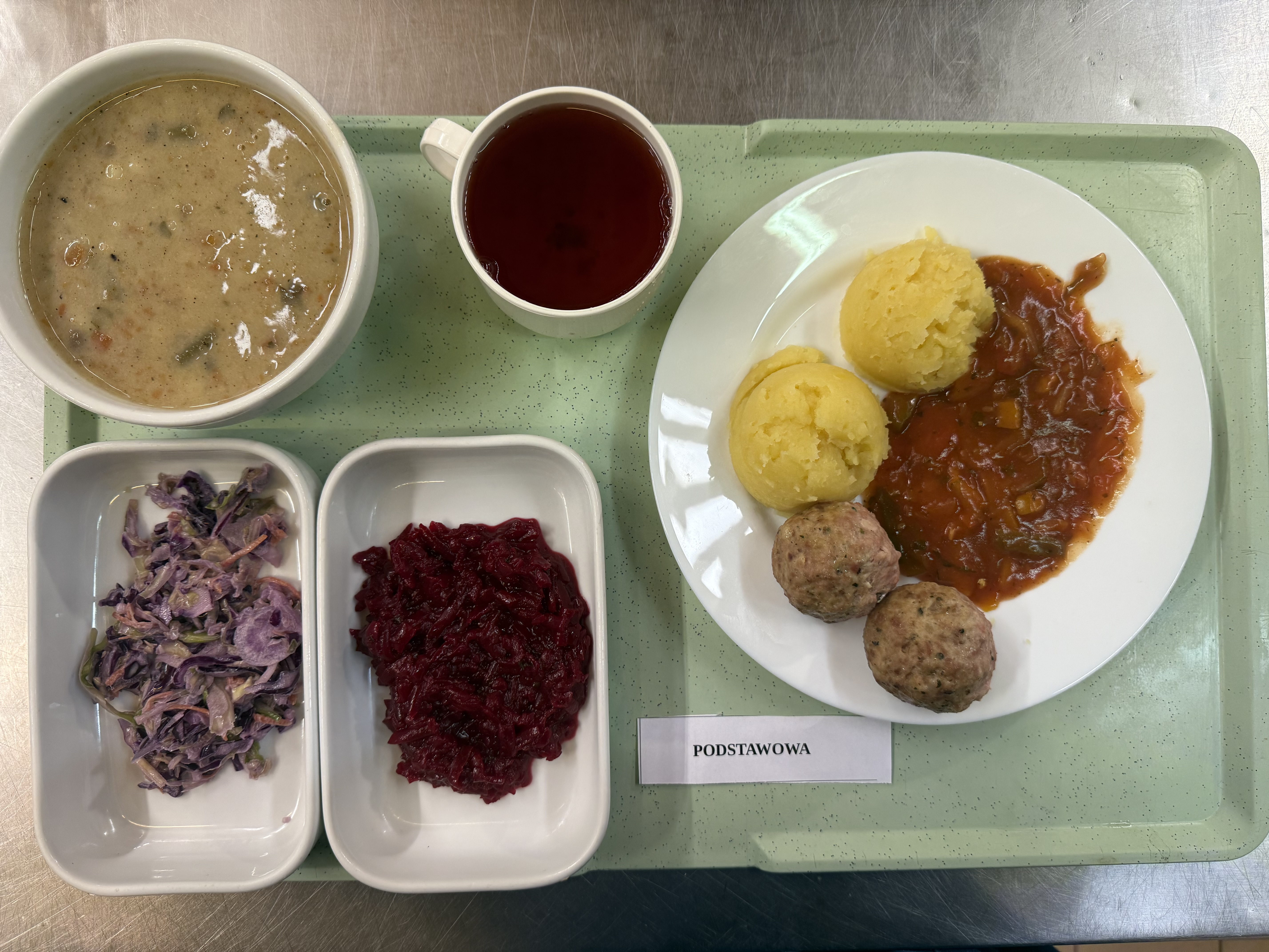 P klopsik sos cygański szpinak buraczki1